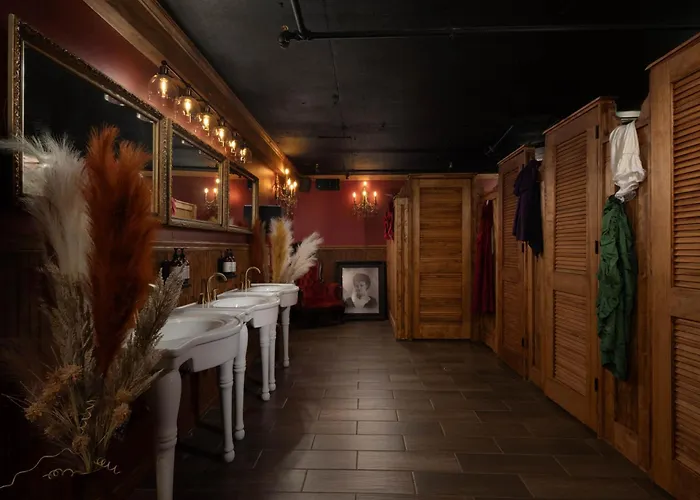 The Westerner - Extended Stay